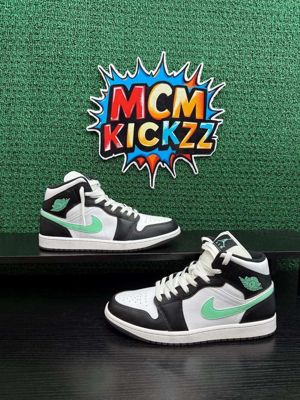 Air Jordan 1 Mid Green Glow Men’s Size 11 Pre-Owned: Excellent